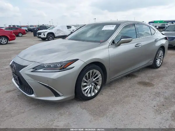JTHB21B14K2035628 2019 LEXUS ES - Image 2