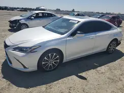 JTHB21B15K2000645 2019 LEXUS ES
