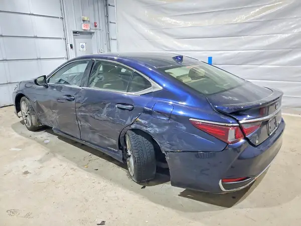 JTHB21B15K2000791 2019 LEXUS ES - Image 2