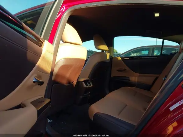 JTHB21B15K2028204 2019 LEXUS ES - Image 8