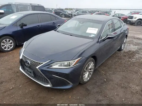 JTHB21B16K2029166 2019 LEXUS ES - Image 2