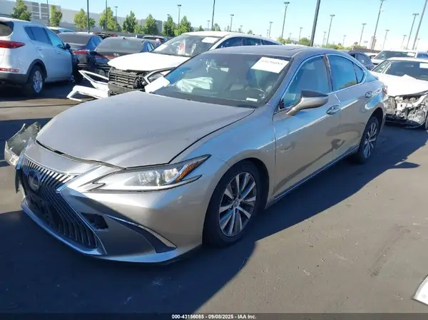 JTHB21B16K2036828 2019 LEXUS ES - Image 2