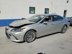 JTHB21B16K2037526 2019 LEXUS ES