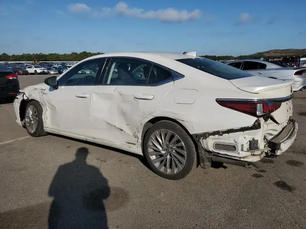 JTHB21B16K2037753 2019 LEXUS ES - Image 2