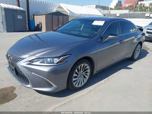 JTHB21B17K2013414 2019 LEXUS ES - Image 2