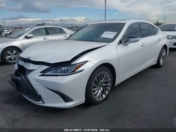 JTHB21B17K2042654 2019 LEXUS ES - Image 2