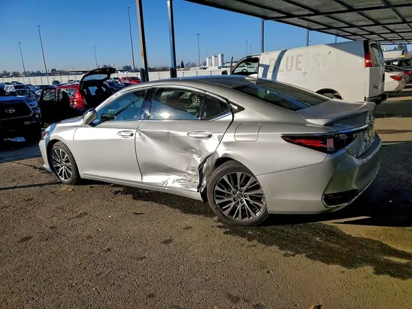JTHB21B18K2002938 2019 LEXUS ES - Image 2