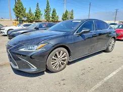 JTHB21B18K2004401 2019 LEXUS ES