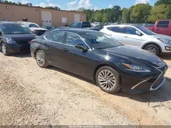 JTHB21B18K2015950 2019 LEXUS ES