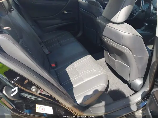 JTHB21B18K2015950 2019 LEXUS ES - Image 8