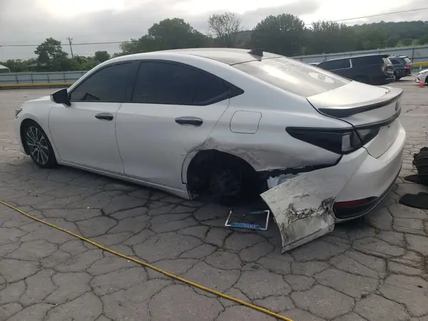 JTHB21B18K2025989 2019 LEXUS ES - Image 2