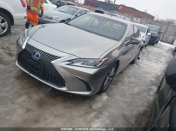 JTHB21B18K2035602 2019 LEXUS ES - Image 2