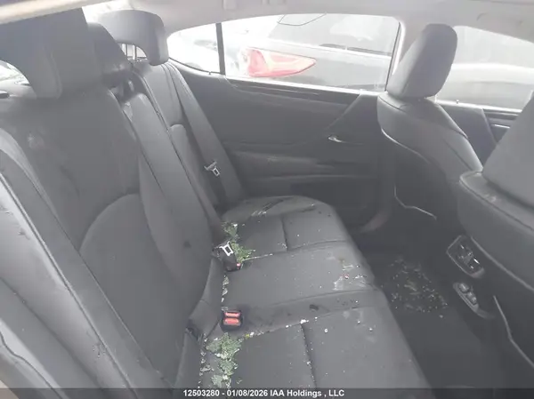 JTHB21B18K2035602 2019 LEXUS ES - Image 8