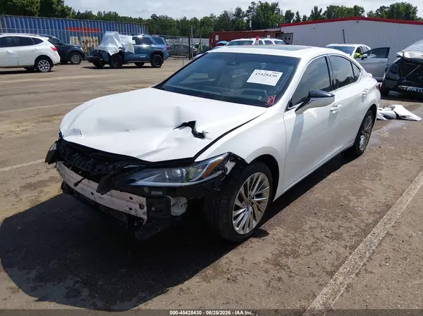 JTHB21B18K2036572 2019 LEXUS ES - Image 2