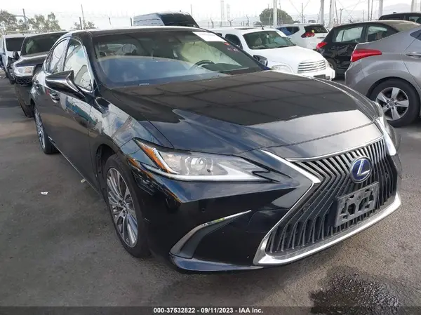 JTHB21B18K2040444 2019 LEXUS ES - Image 1