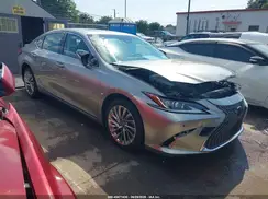 JTHB21B19K2000910 2019 LEXUS ES