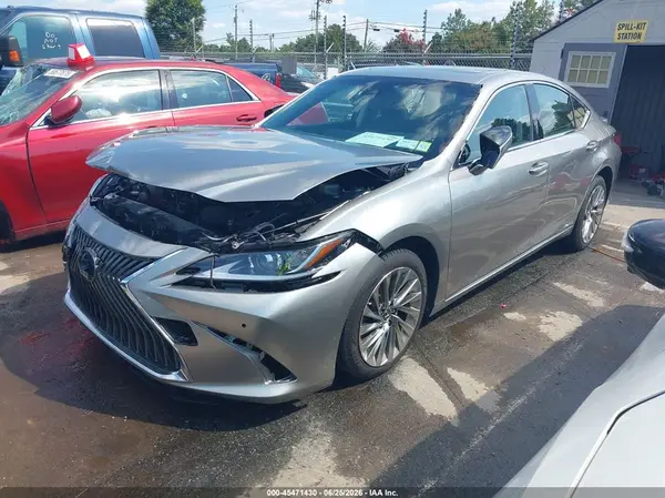 JTHB21B19K2000910 2019 LEXUS ES - Image 2