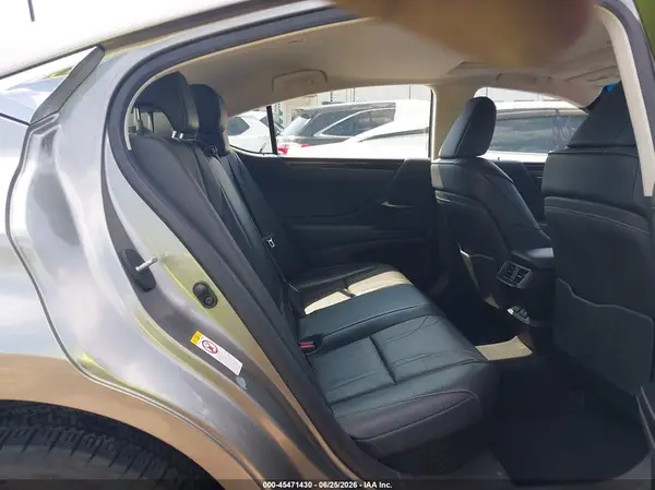 JTHB21B19K2000910 2019 LEXUS ES - Image 8