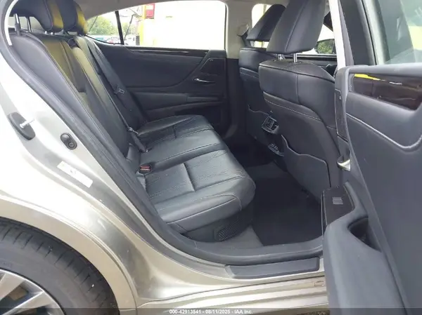 JTHB21B19K2002768 2019 LEXUS ES - Image 8