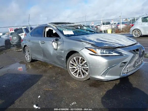 JTHB21B19K2018324 2019 LEXUS ES - Image 1