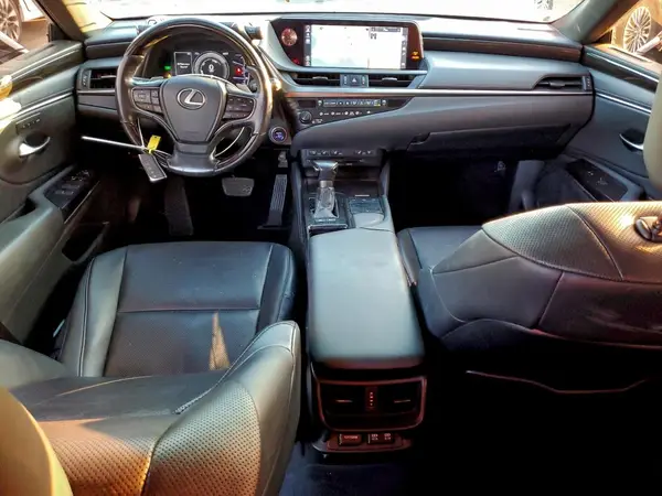 JTHB21B19K2038704 2019 LEXUS ES - Image 8