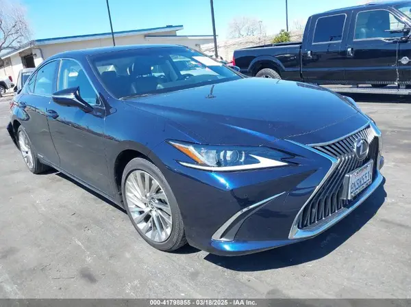 JTHB21B19K2041120 2019 LEXUS ES - Image 1