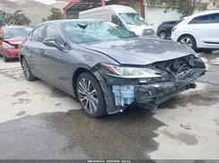 JTHB21B1XK2004366 2019 LEXUS ES