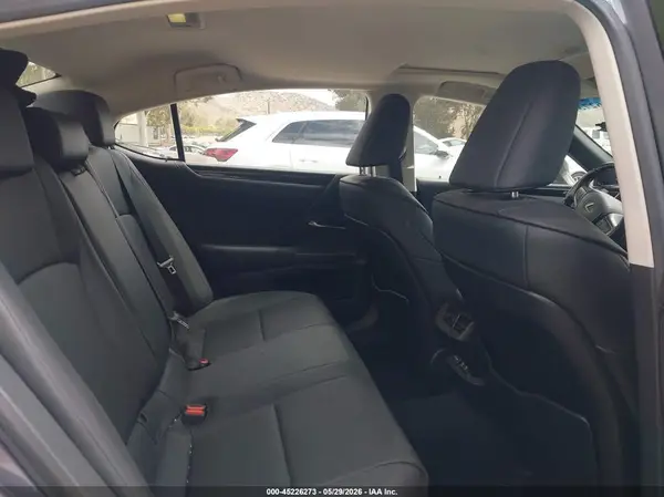 JTHB21B1XK2004366 2019 LEXUS ES - Image 8