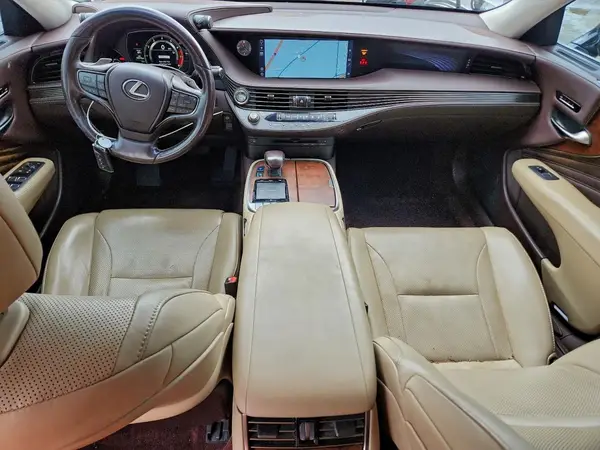 JTHB51FF0K5007496 2019 LEXUS LS - Image 8