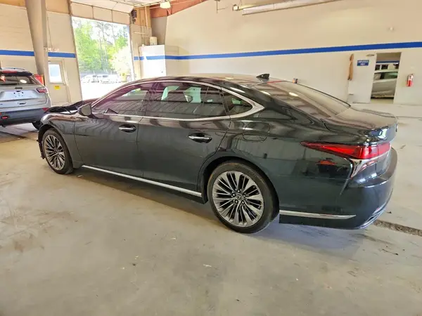 JTHB51FF0K5008342 2019 LEXUS LS - Image 2