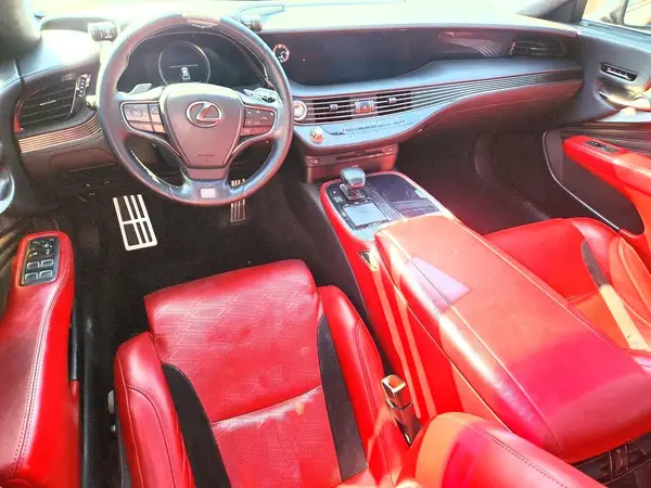 JTHB51FF1J5000605 2018 LEXUS LS - Image 8