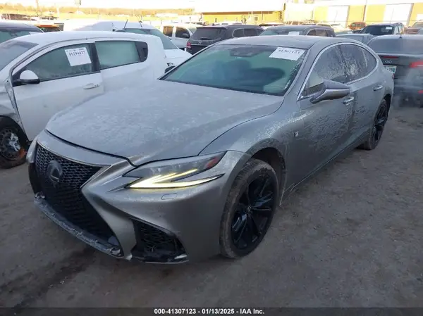 JTHB51FF1J5001429 2018 LEXUS LS - Image 2