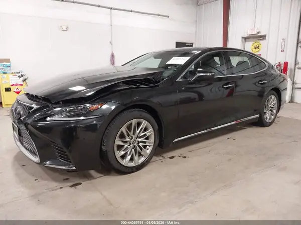 JTHB51FF1J5006372 2018 LEXUS LS - Image 2