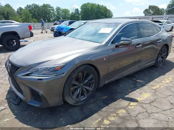 JTHB51FF2J5002380 2018 LEXUS LS - Image 2