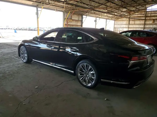JTHB51FF2J5004372 2018 LEXUS LS - Image 2