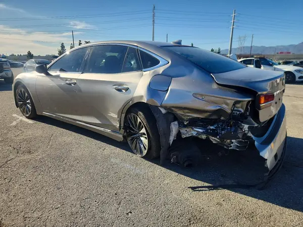 JTHB51FF2J5005912 2018 LEXUS LS - Image 2