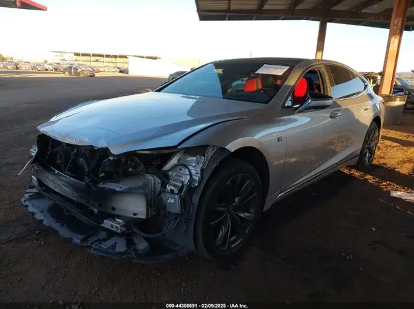 JTHB51FF4J5001988 2018 LEXUS LS - Image 2