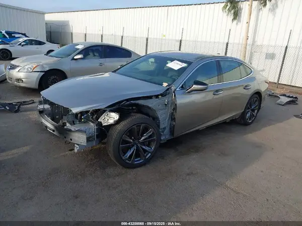 JTHB51FF5K5008885 2019 LEXUS LS - Image 2