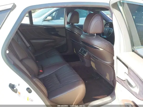 JTHB51FF6K5007194 2019 LEXUS LS - Image 8