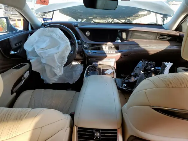 JTHB51FF7J5005646 2018 LEXUS LS - Image 8