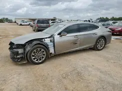 JTHB51FF8J5002559 2018 LEXUS LS