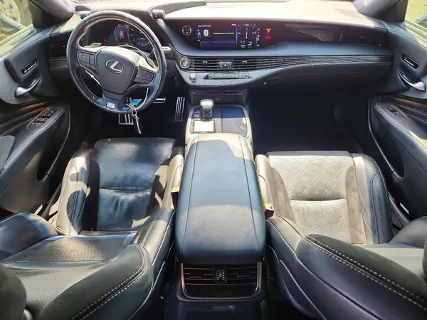 JTHB51FF8J5005753 2018 LEXUS LS - Image 8