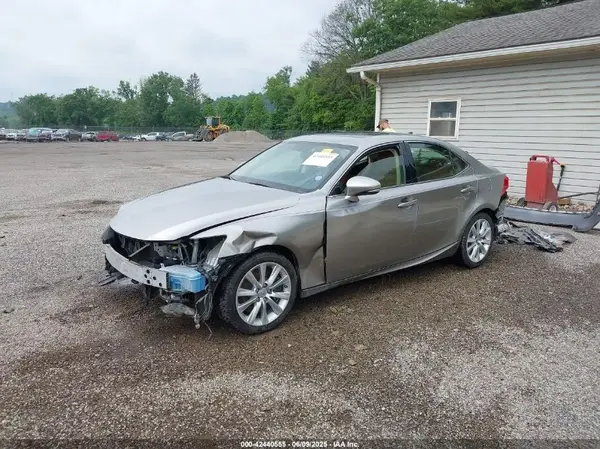 JTHBA1D20G5015102 2016 LEXUS IS - Image 2
