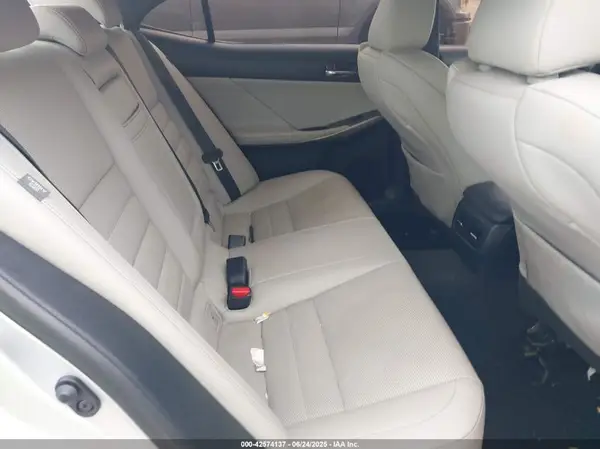 JTHBA1D20G5015682 2016 LEXUS IS - Image 8