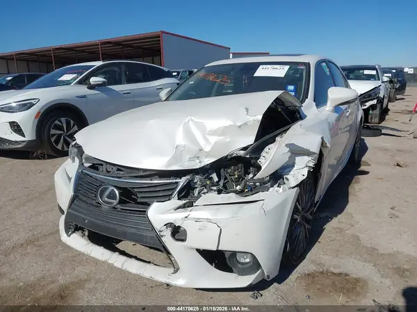 JTHBA1D20G5017609 2016 LEXUS IS - Image 2