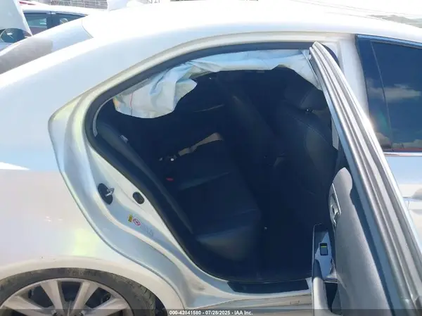 JTHBA1D20G5024477 2016 LEXUS IS - Image 8
