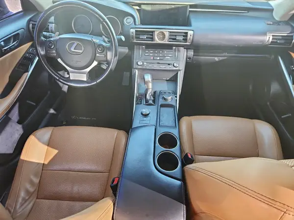 JTHBA1D20G5025192 2016 LEXUS IS - Image 8