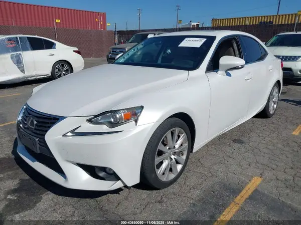 JTHBA1D20G5025404 2016 LEXUS IS - Image 2