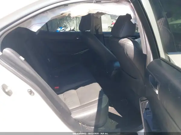 JTHBA1D20G5031073 2016 LEXUS IS - Image 8