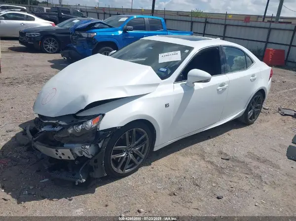 JTHBA1D20G5034538 2016 LEXUS IS - Image 2
